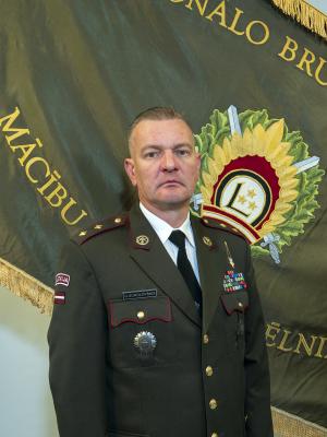 Pulkvežleitnants Gundars Sokolovskis NBS Valodu skolas komandieris