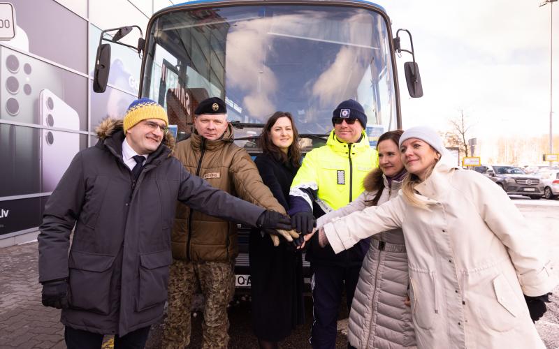 Akcija “Sasildīsim karavīrus Doneckā”